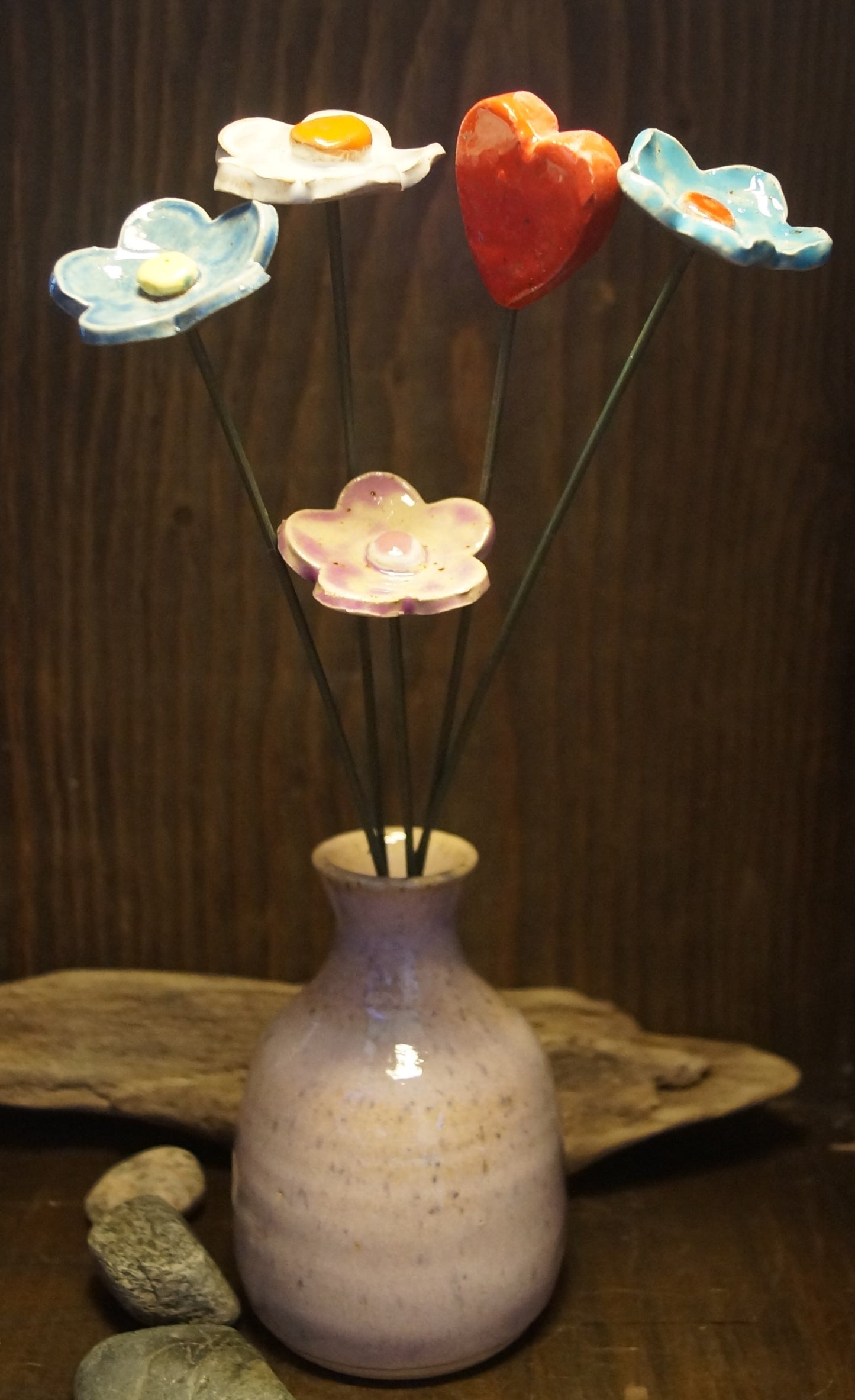 Bud vase with ceramic Flowers